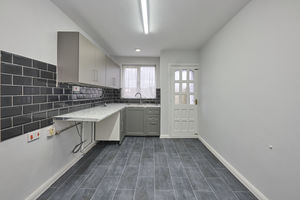 Photo 25- click for photo gallery